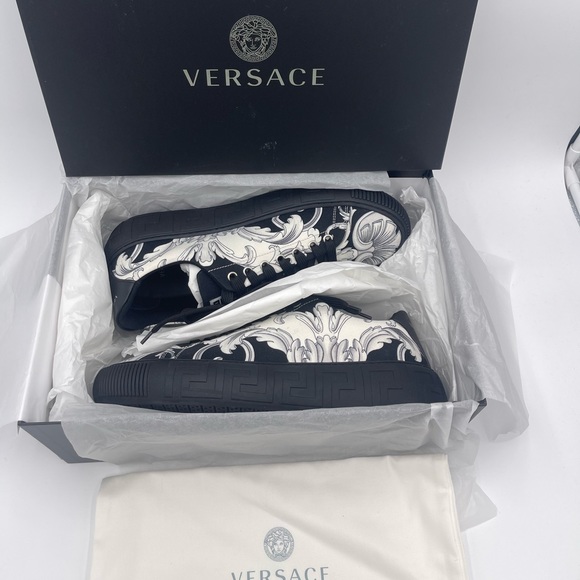 Versace baroque-pattern print sneakers - Picture 6 of 9